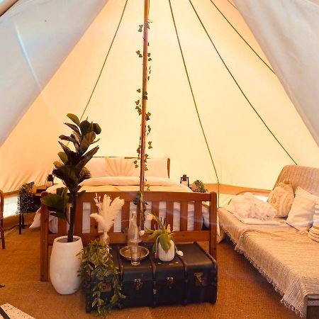 Fen Meadows Glamping - Luxury Cabins And Bell Tents Cambridge  Eksteriør bilde