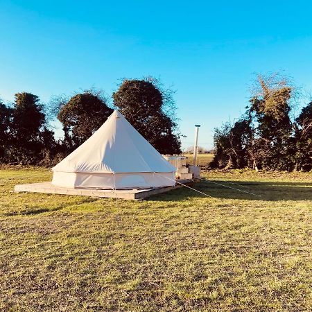 Fen Meadows Glamping - Luxury Cabins And Bell Tents Cambridge  Eksteriør bilde