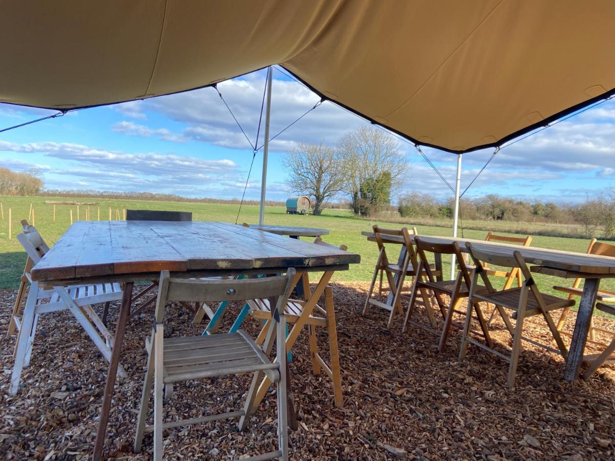 Fen Meadows Glamping - Luxury Cabins And Bell Tents Cambridge  Eksteriør bilde