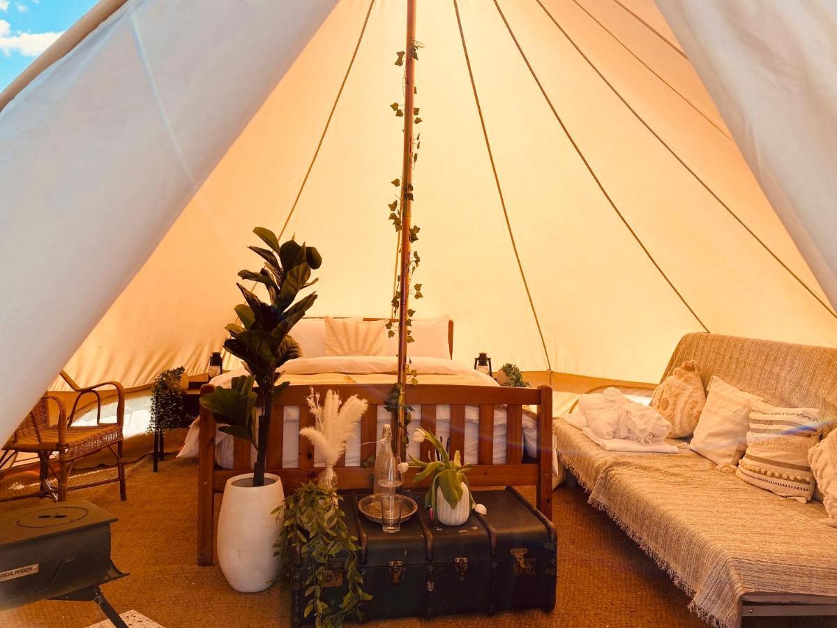 Fen Meadows Glamping - Luxury Cabins And Bell Tents Cambridge  Eksteriør bilde