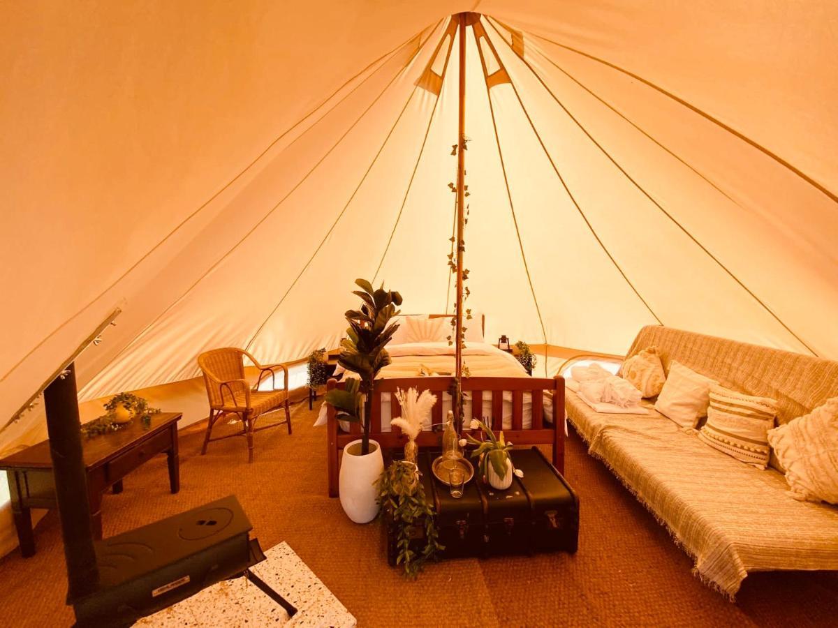 Fen Meadows Glamping - Luxury Cabins And Bell Tents Cambridge  Eksteriør bilde