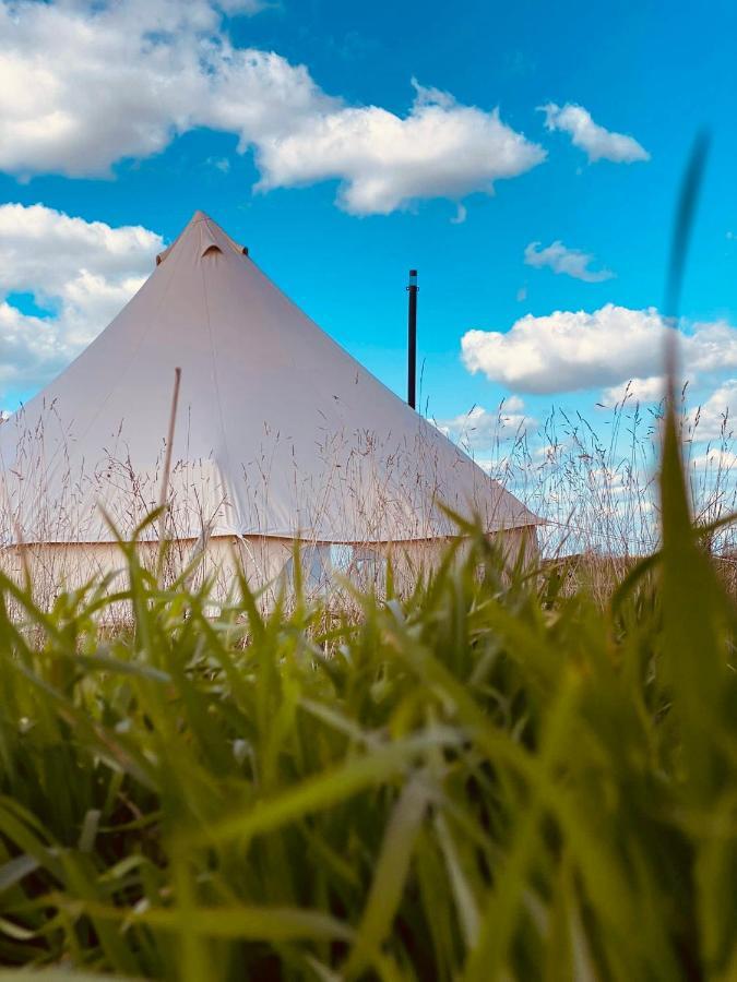 Fen Meadows Glamping - Luxury Cabins And Bell Tents Cambridge  Eksteriør bilde