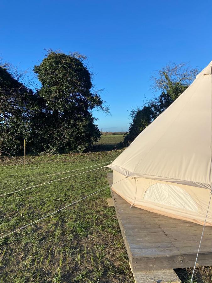 Fen Meadows Glamping - Luxury Cabins And Bell Tents Cambridge  Eksteriør bilde