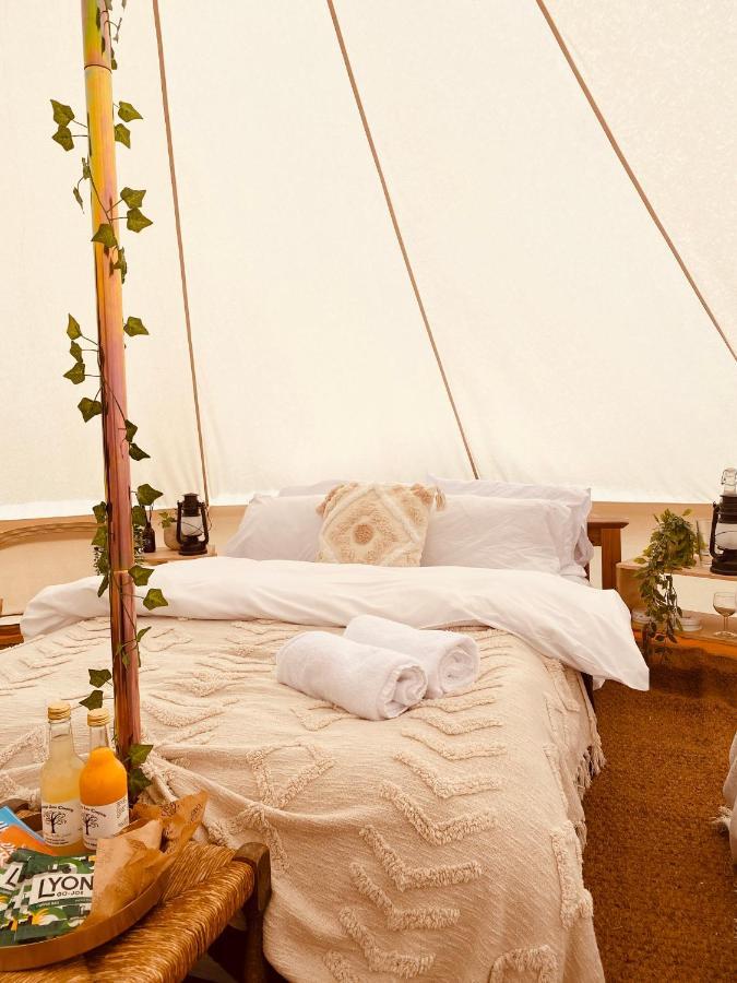 Fen Meadows Glamping - Luxury Cabins And Bell Tents Cambridge  Eksteriør bilde