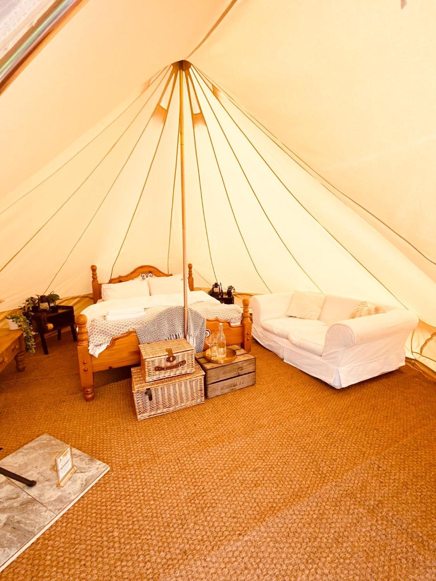 Fen Meadows Glamping - Luxury Cabins And Bell Tents Cambridge  Eksteriør bilde